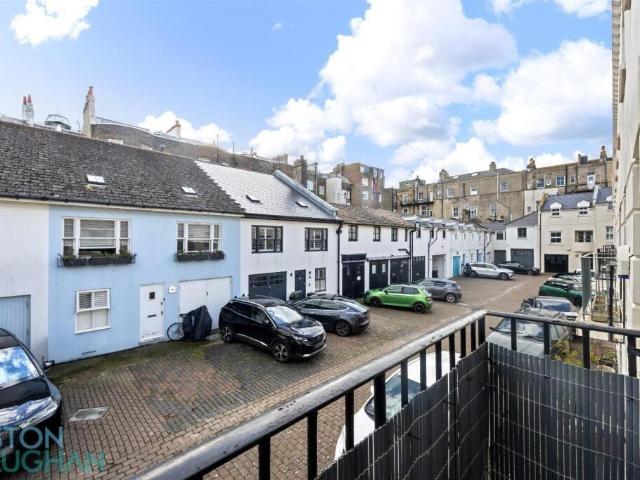 Townhouse for sale in Kemptown, Brighton & Hove