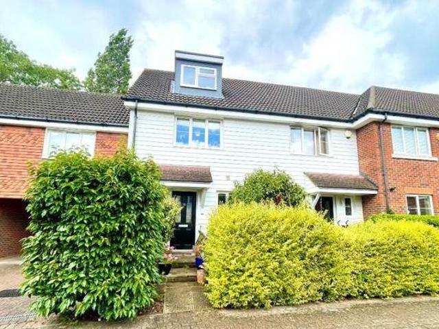 House for sale in The Butts, Kent