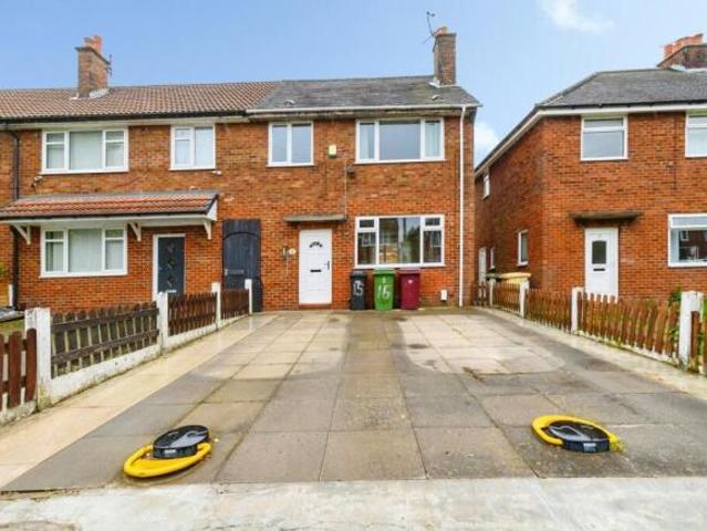 Townhouse for sale in Lee Bank, Greater Manchester