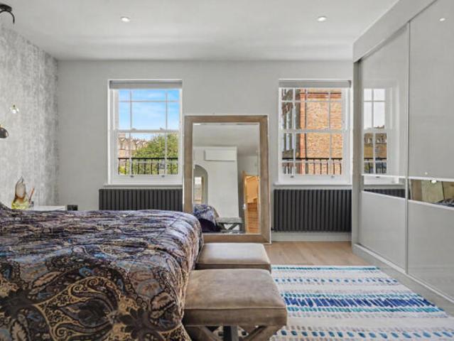 Townhouse for sale in Royal Borough of Kensington and Chelsea, Greater London