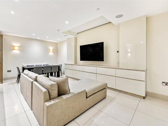 Apartment for rent in Victoria, Greater London