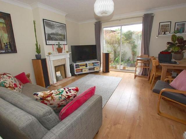 Apartment for rent in Lakenham, East Bank