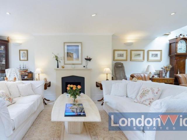 Apartment for rent in Maida Vale, Greater London