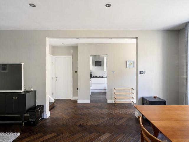 Apartment for rent in Marylebone, Greater London