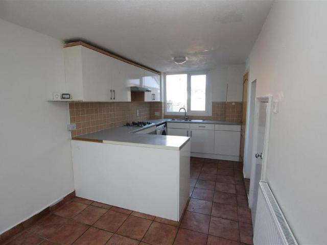Apartment for rent in Brownlow Fold, Lee Bank