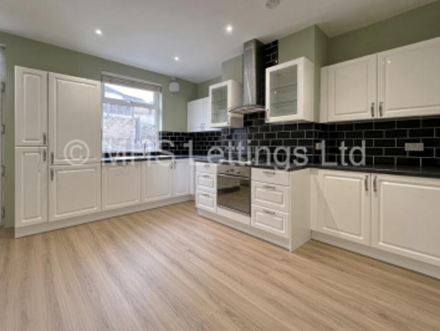 House for rent in Churwell, Leeds
