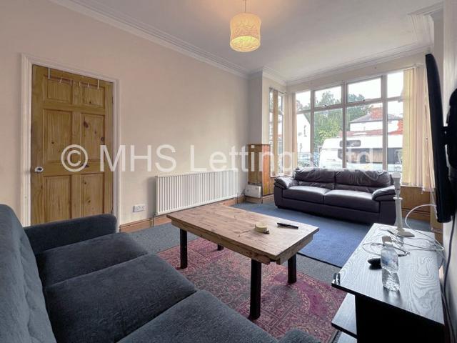 Room for rent in Burley, West Yorkshire