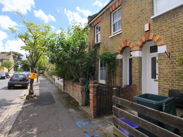 House for rent in London Borough of Merton, Merton Park