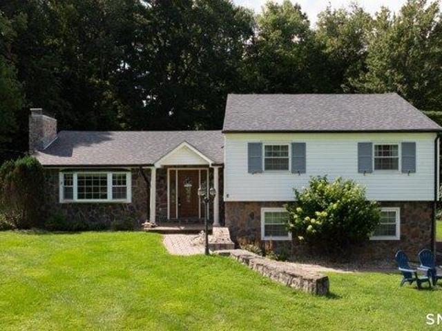 House for sale in Middlebury, Connecticut
