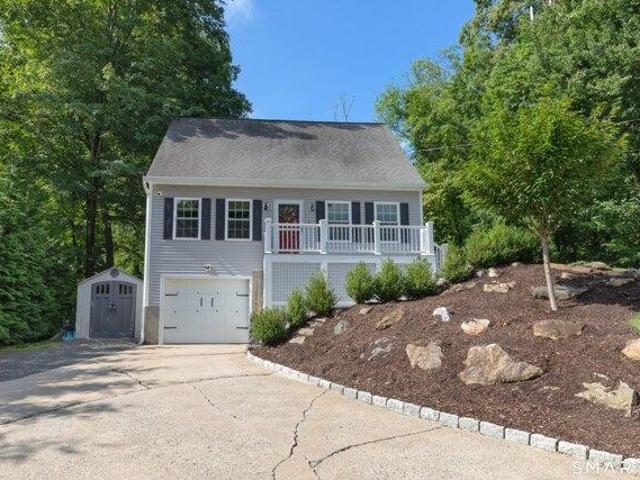House for sale in Middlebury, Naugatuck Valley Planning Region