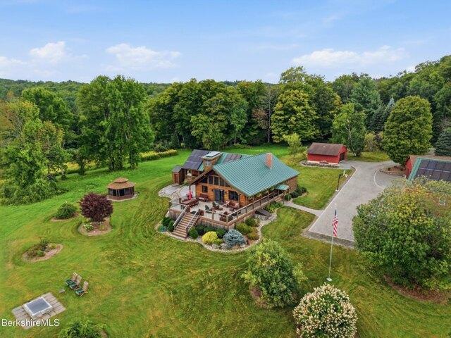 House for sale in Middlefield, Town of Middlefield
