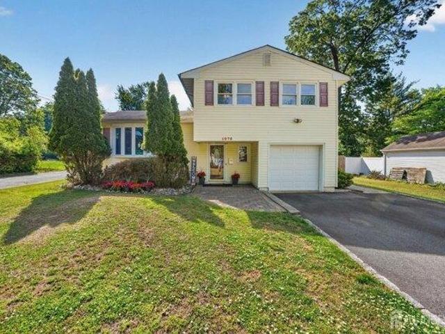 House for sale in South Plainfield, New Jersey