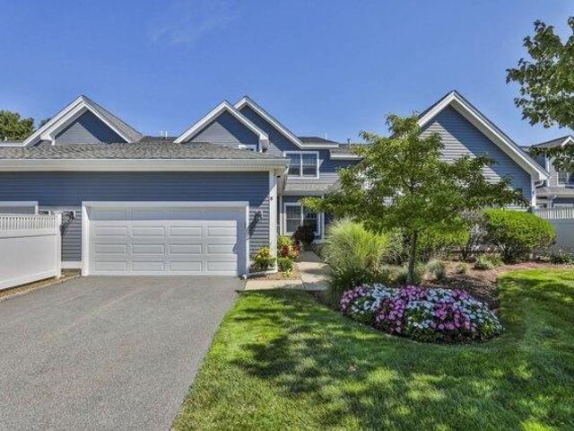 Condo for sale in Middleton, Essex County