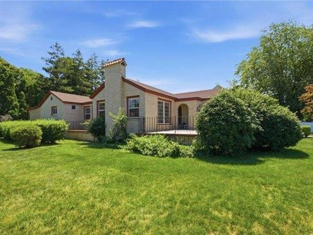 House for sale in Middletown, Rhode Island