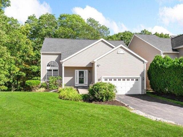Condo for sale in Milford, Massachusetts