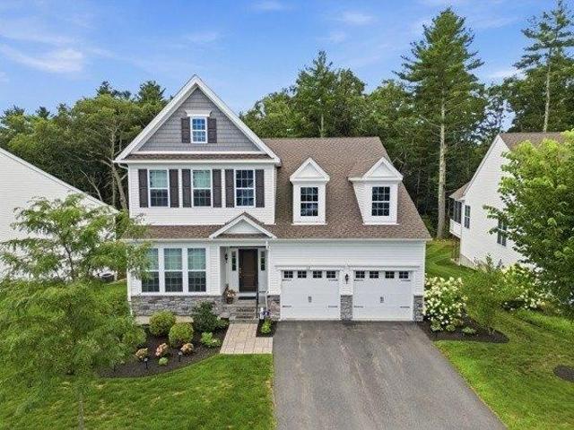 Condo for sale in Millis, Massachusetts