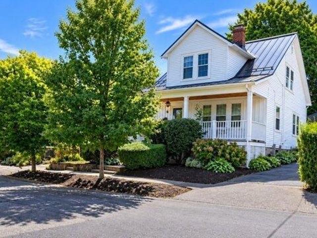 House for sale in Milton Upper Mills, Milton