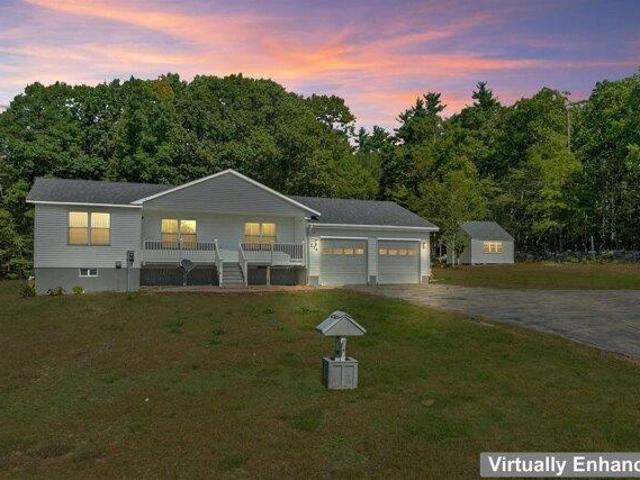 House for sale in Milton, Strafford County