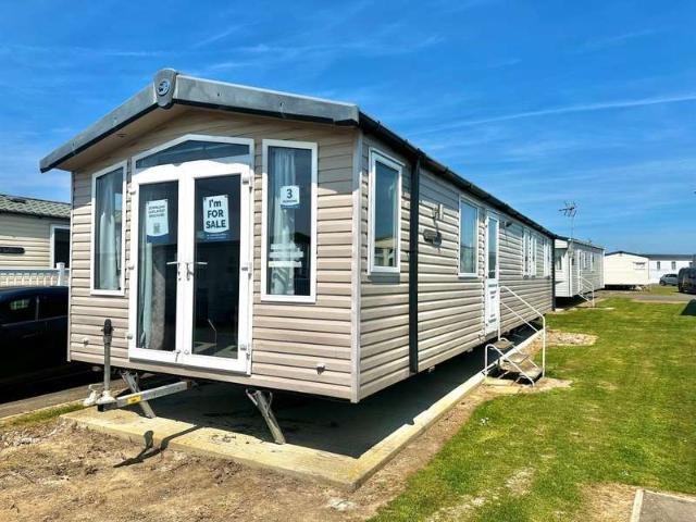 House for sale in Dale Hill, Essex