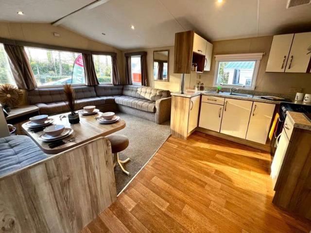 House for sale in Heathlands, East Sussex