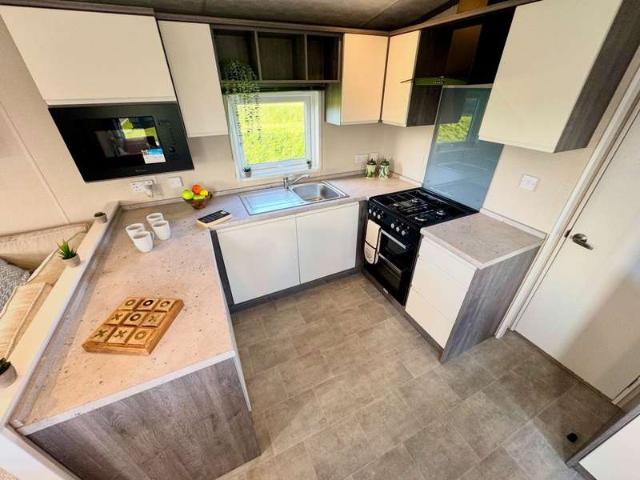 House for sale in Heathlands, East Sussex