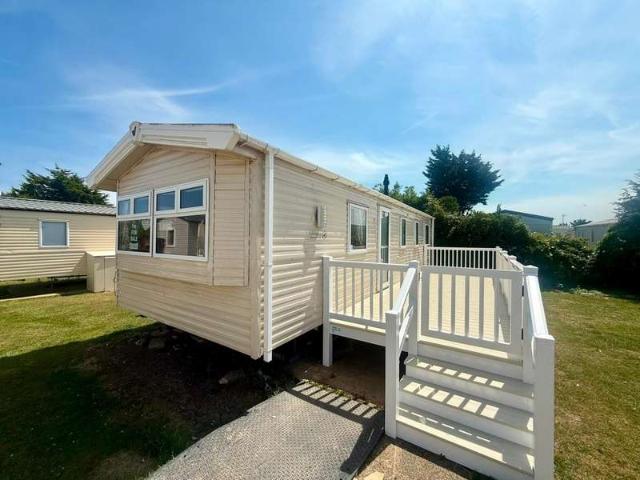 House for sale in Dale Hill, Essex