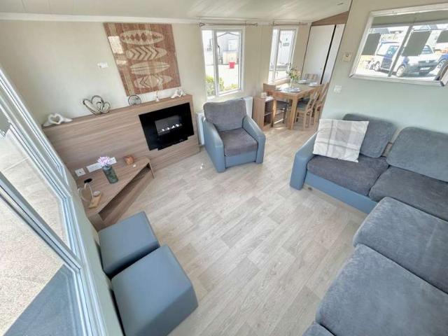 House for sale in Dale Hill, Essex