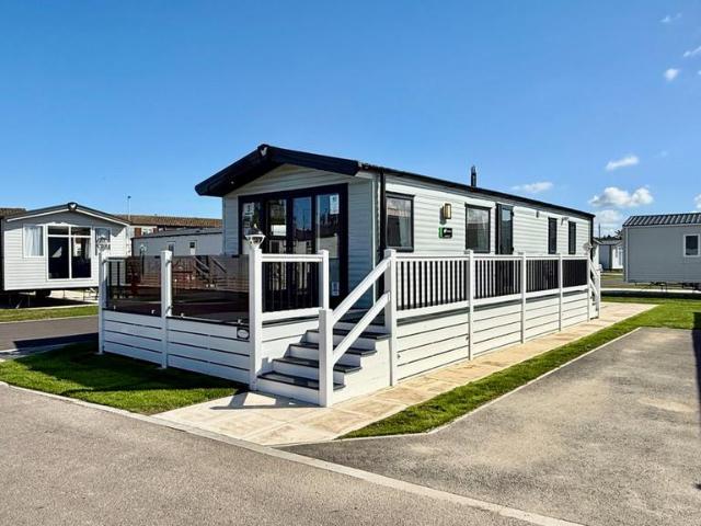 Park Home for sale in Mariner's View, The Bridge