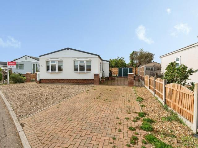 Park Home for sale in Three Star Park, Lower Stondon