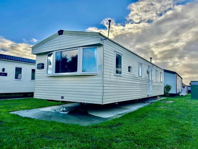 Park Home for sale in Eastbridge, Suffolk