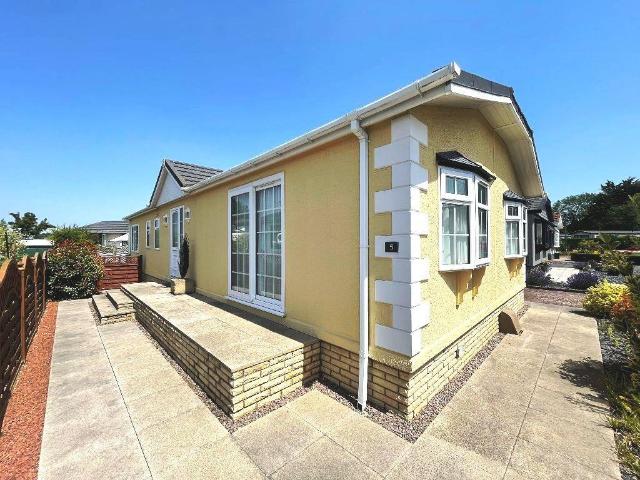 Park Home for sale in Crookhill, Worcestershire