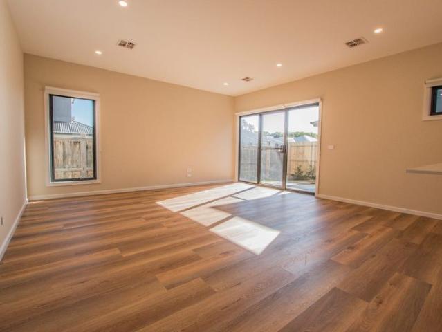 Townhouse for rent in Camerons Creek, Victoria
