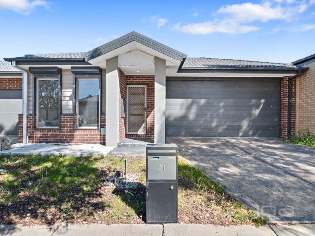 House for rent in Willandra, Melbourne