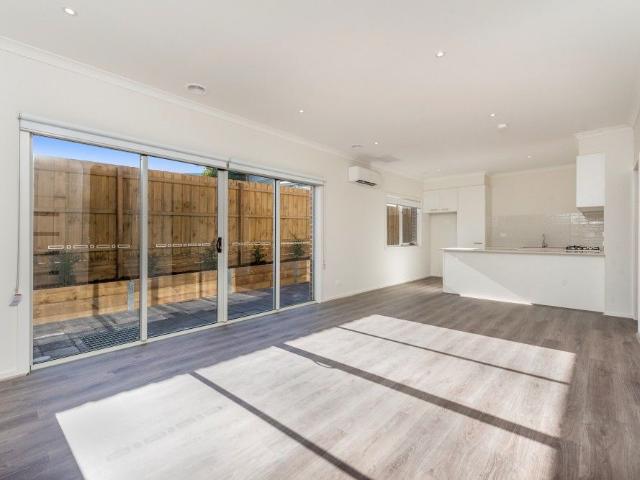 Townhouse for rent in Camerons Creek, Victoria