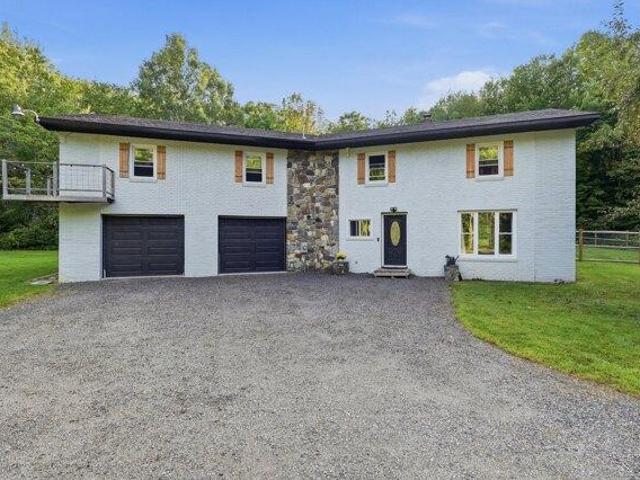 House for sale in Monmouth, Maine