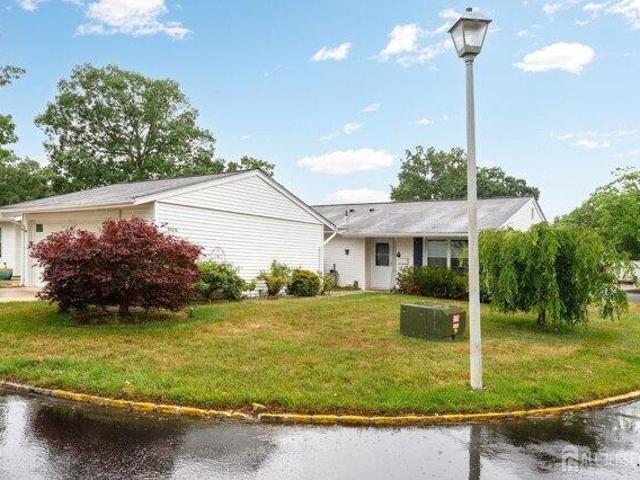 Condo for sale in Monroe Township, New Jersey