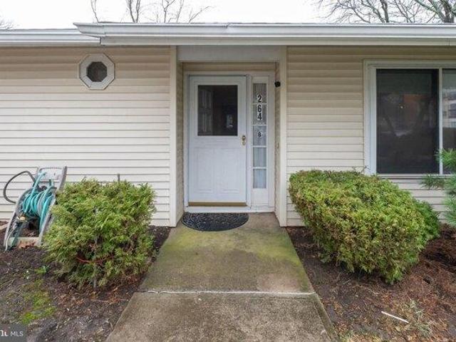 Condo for sale in Monroe Township, New Jersey