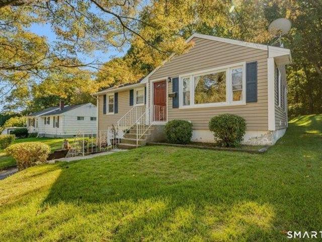 House for sale in Mohegan, Montville