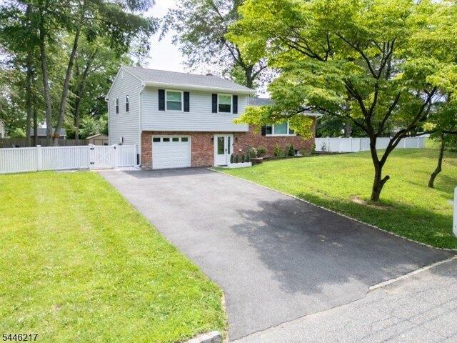 House for sale in Morris Plains, New Jersey