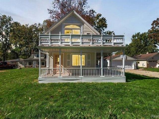 House for sale in Mount Clemens