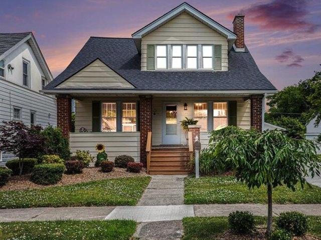 House for sale in Mount Clemens