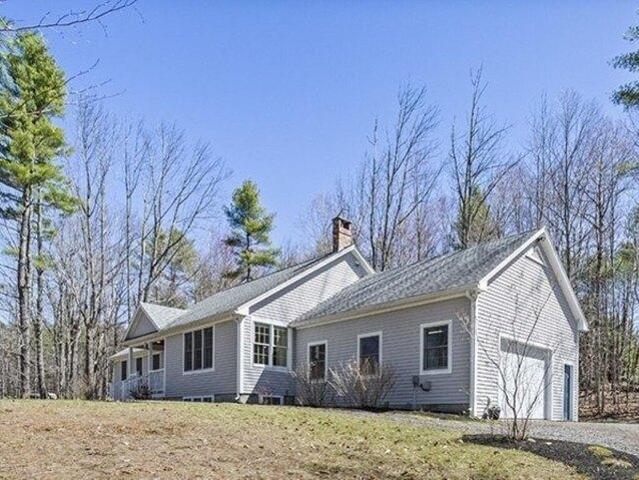 House for sale in Mount Vernon, Maine