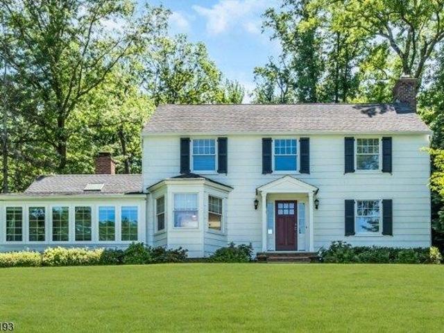 House for sale in Mountainside, New Jersey