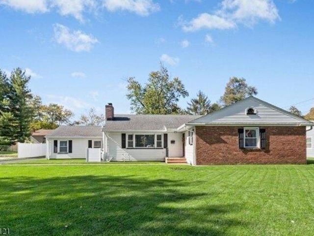 House for sale in Mountainside, New Jersey