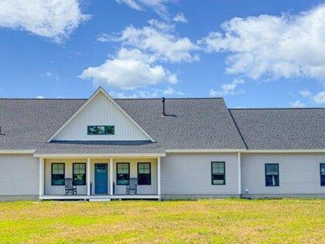 House for sale in Naples, Maine