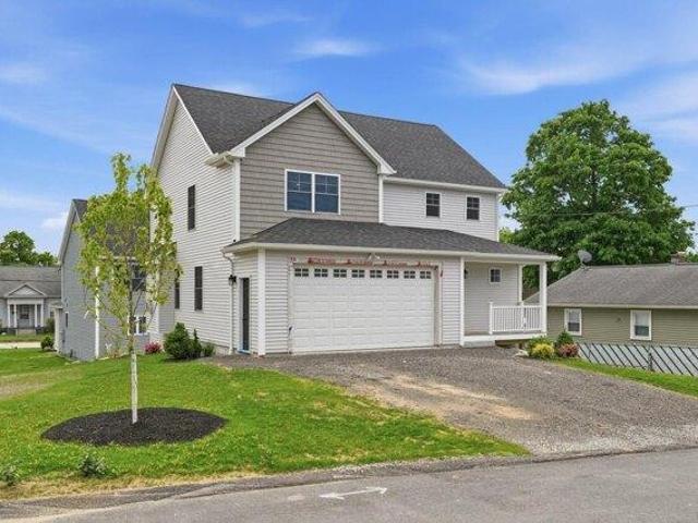 House for sale in New Hampshire