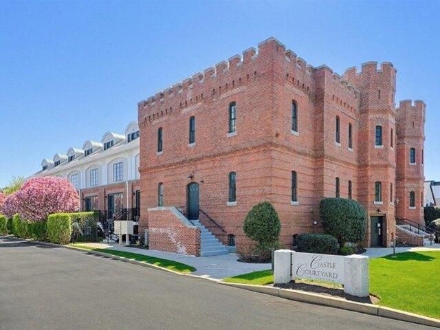 Condo for sale in Natick, Middlesex County