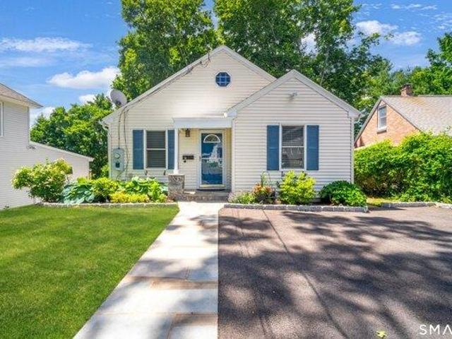 House for sale in Naugatuck, Connecticut