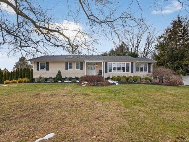 House for sale in Smithtown, New York