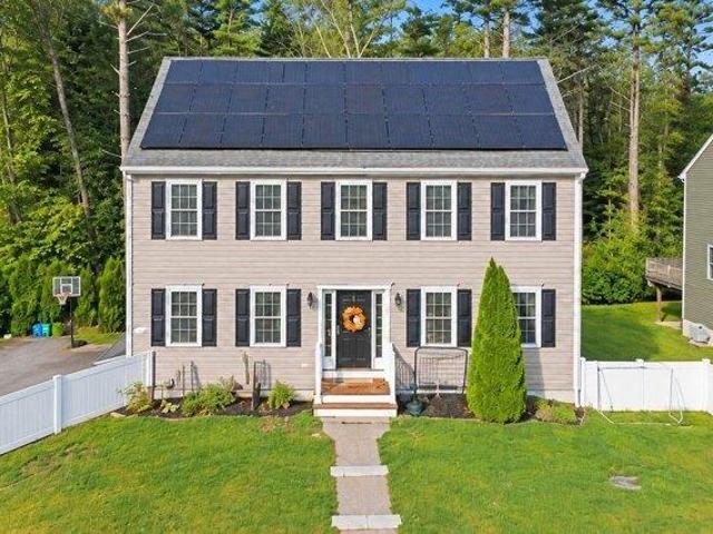 House for sale in Pine Hill Acres, New Bedford